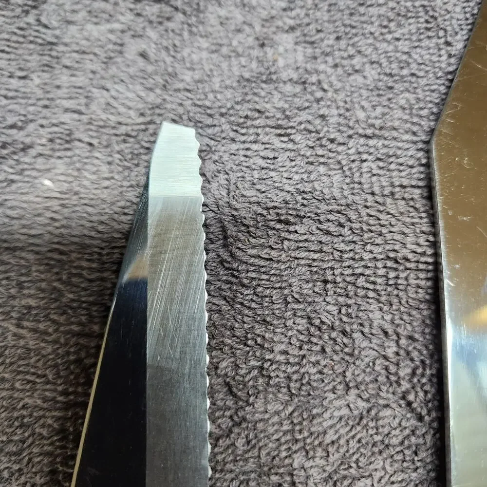 Chefco Incomplete Knife set 4 knives, 2 tips broken see pics shlf